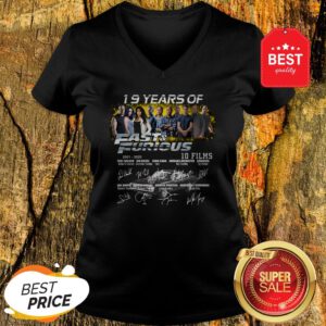 Official 19 Years Of 2001 2020 Fast And Furious 10 Films Signatures V-Neck