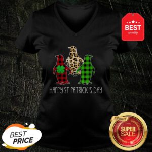 Beautiful Leopard Buffalo Plaid Penguin St Patrick’s Day V-Neck