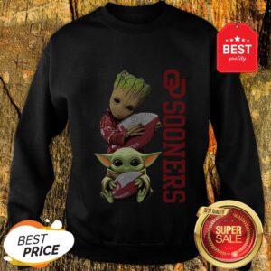 Baby Groot And Baby Yoda Hug Oklahoma Sooners Sweatshirt