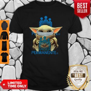 Top Baby Yoda Mask Hug Kaiser Permanente Shirt