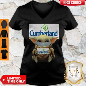 Pretty Baby Yoda Face Mask Hug Cumberland Farms V-neck