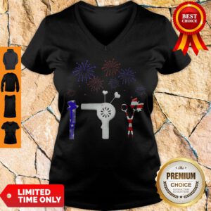 Hairstylist American Flag Veteran Independence Day V-neck