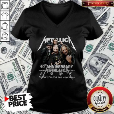 Metallica 40th Anniversary Thank You For The Memories Signatures V-neck