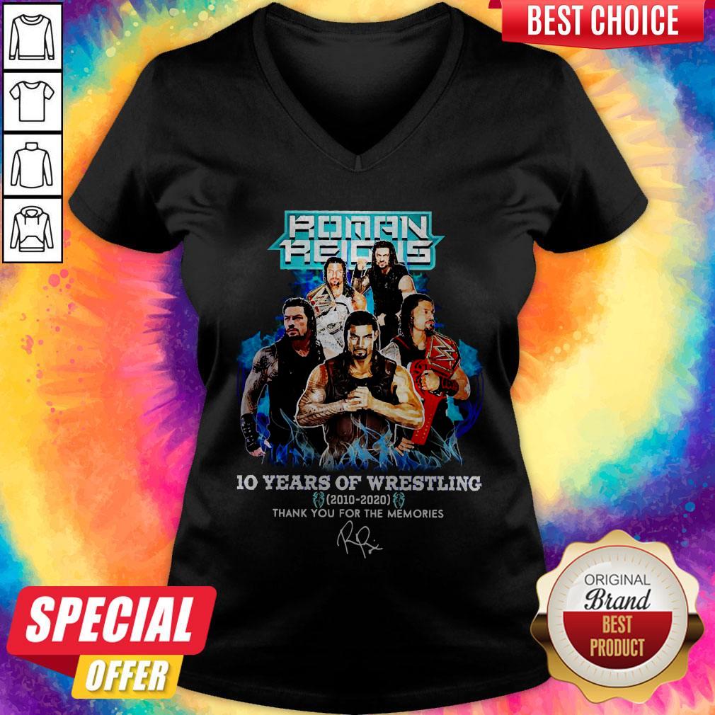 Roman Reigns 10 Years Of Wrestling 2010 2020 Thank You For The Memories V-neck Roman Reigns 10 Years Of Wrestling 2010 2020 Thank You For The Memories V-neck