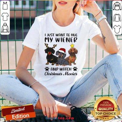 Perfect Dachshund Reindeer I Just Want To Hug My Wiener And Watch Christmas Movies V-neck- Design By Handstee.com