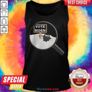 The Fly On Vice President Pence Head Debate 2020 Vote Biden Tank Top - Design By Handstee.com