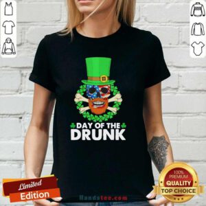 Funny American Day Of The 62 Drunk V-neck - Design by Handstee.com