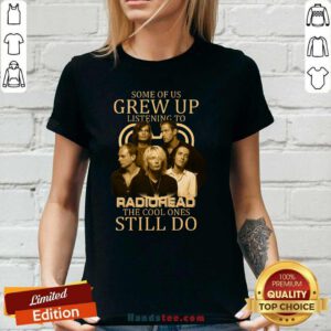 Grew Up Listening To Radiohead 1 V-neck - Design by Handstee.com