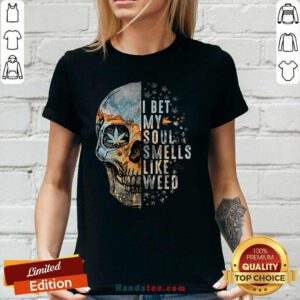 Top 6 Soul Smells Like Weed V-neck - Design by Handstee.com