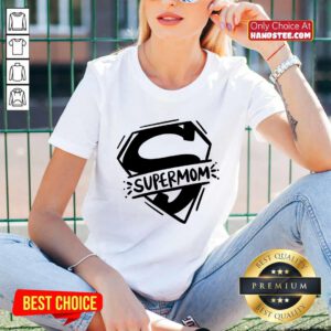Super Mom V-neck