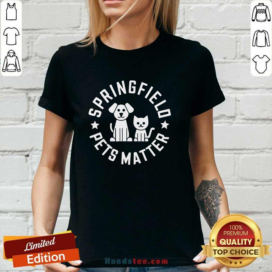 Funny Cute Eating The Dogs Springfield Pets Matter Cute Animal Ladies-tee