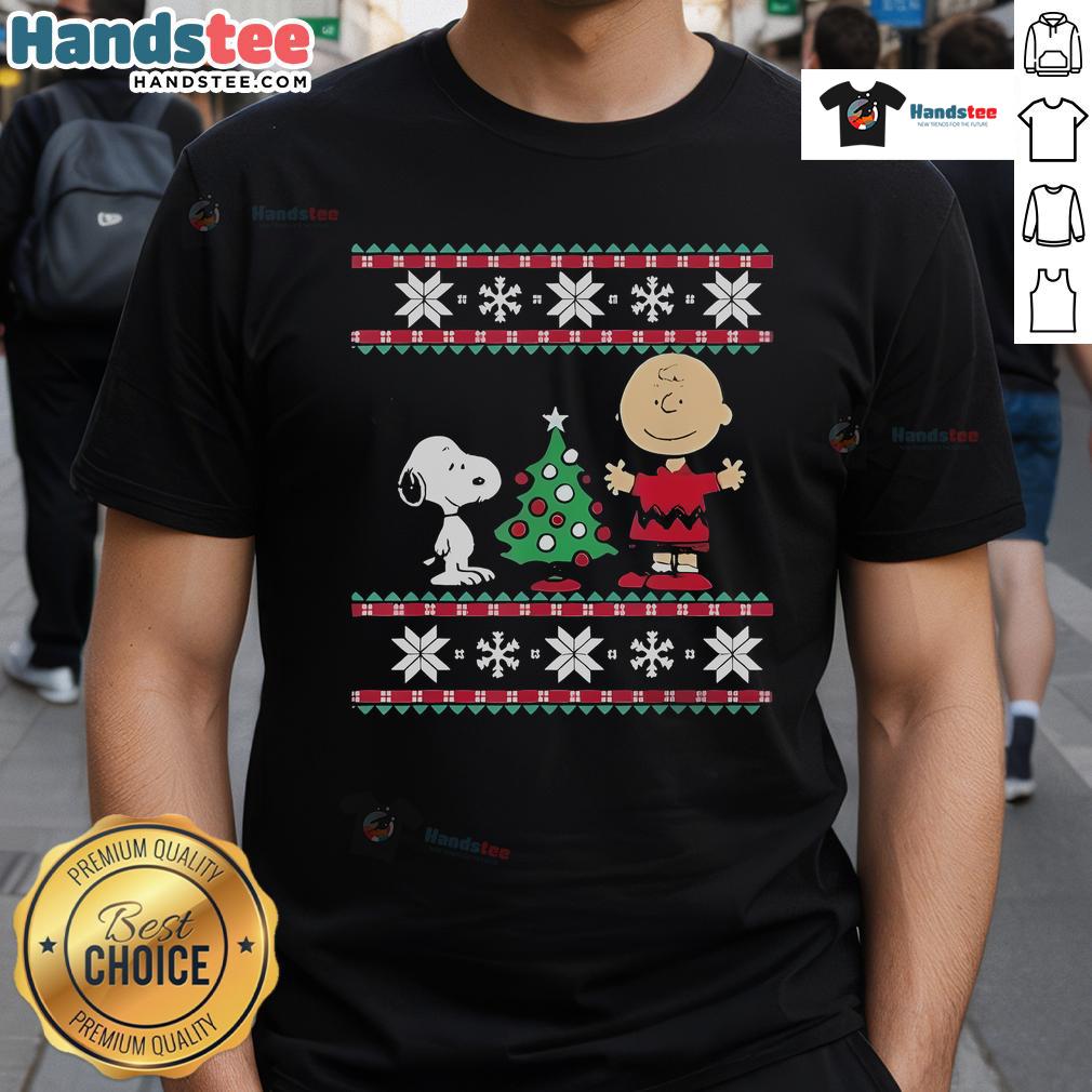 Good Snoopy Peanuts Charlie Christmas Tree 2024 T-Shirt featuring Snoopy and festive holiday designs for Christmas cheer.