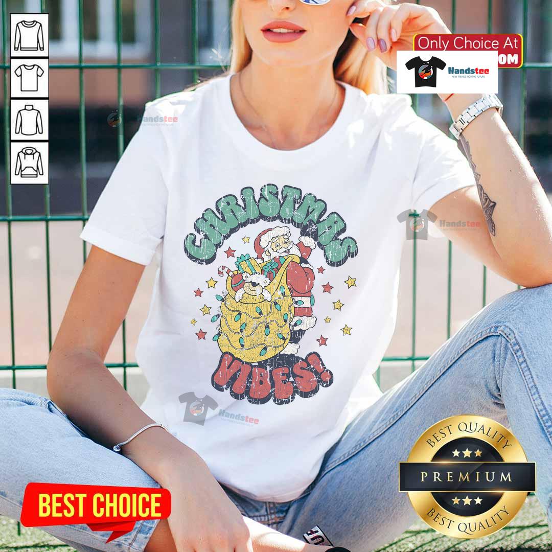 Vintage Santa Claus cartoon on a ladies tee, perfect for Christmas celebrations and festive holiday fashion.