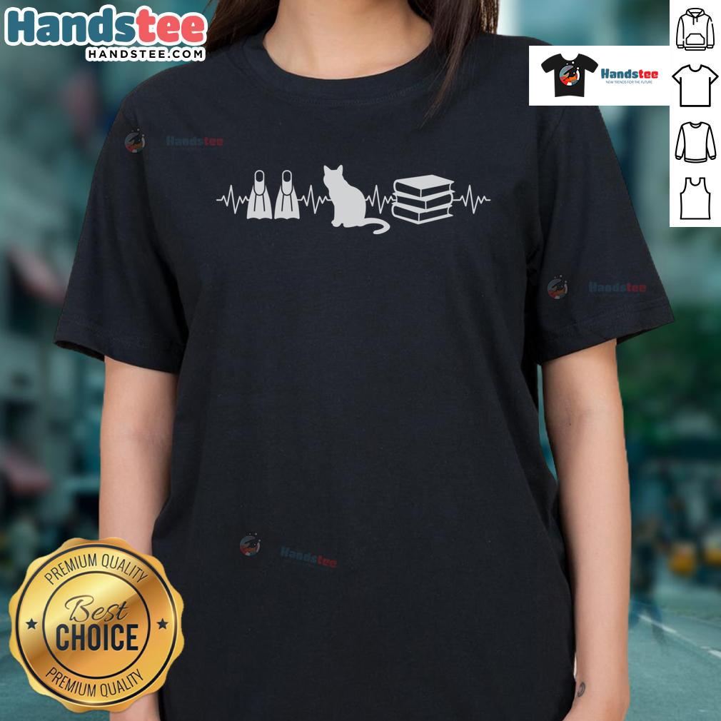 Funny cat book featuring a scuba diving mom cat in water, perfect for water-loving ladies' tee shirts.