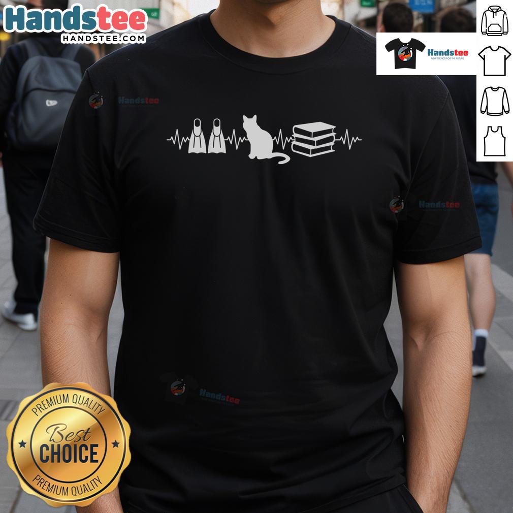Funny Cat Book Scuba Diving Mom Cat Water T-Shirt featuring a playful cat in scuba gear with vibrant underwater scenery.