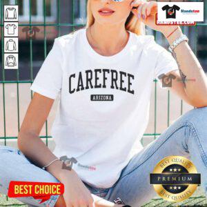 Vintage Arizona ladies tee featuring a sporty design, perfect for carefree athletic style and casual wear.