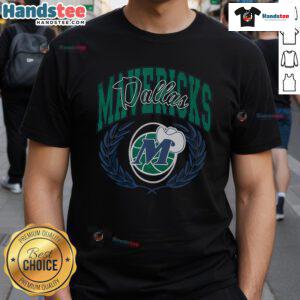 Good Dallas Mavericks Mitchell & Ness NBA x Michelob Ultra Rewind T-Shirt featuring team logo and stylish design.