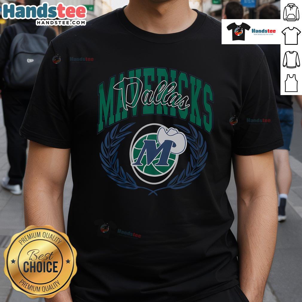Good Dallas Mavericks Mitchell & Ness NBA x Michelob Ultra Rewind T-Shirt featuring team logo and stylish design.