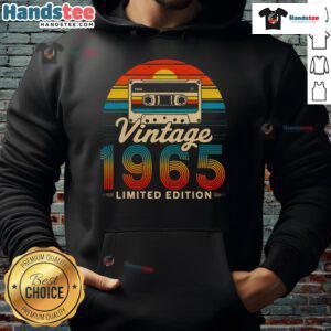 Vintage 60th birthday hoodie for 60 years old, born in 1965, featuring retro design and stylish graphics.