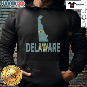 Stylish vintage Delaware State 'I Love Delaware' hoodie, perfect for showcasing your home state pride.