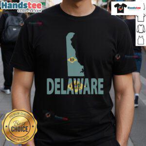 Alt Text: Vintage I Love Delaware T-shirt showcasing Delaware pride, perfect for home state enthusiasts and collectors.