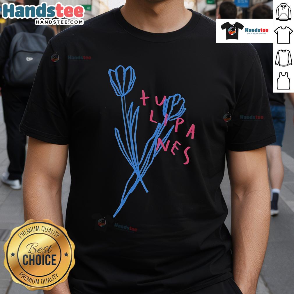 Alt Text: Nice Chiara Oliver Concepto Tulipanes T-Shirt featuring vibrant tulip design on a stylish, comfortable fabric.