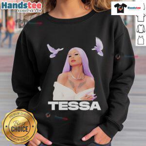 Hot Tessa Galaxy Okologisk Doves Sweatshirt featuring a vibrant galaxy print and eco-friendly fabric design.