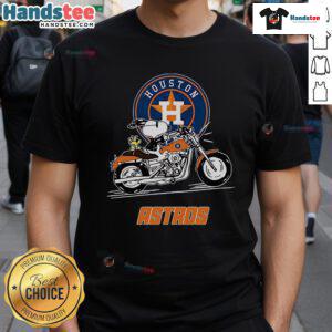 Nice Snoopy and Woodstock driving motorbike on Houston Astros T-shirt, perfect for fans and casual wear.
