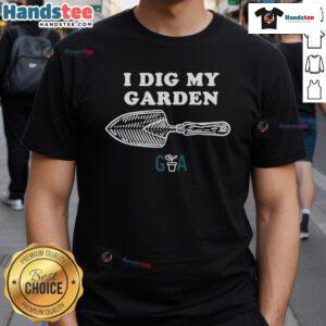 Alt Text: Official Gardening Australia 'I Dig My Garden' T-Shirt featuring a vibrant design for gardening enthusiasts.