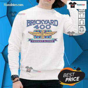 1995 Brickyard 400 sweatshirt featuring Indianapolis Motor Speedway, perfect for racing fans and vintage apparel collectors.