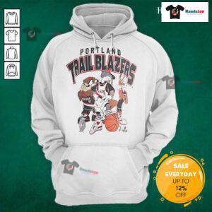 Vintage 00s Looney Tunes Portland Trail Blazers hoodie, featuring colorful graphics and NBA branding for sports fans.