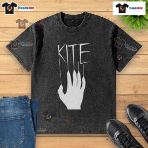 Nice Kite hand-washed t-shirt featuring a vibrant kite design, perfect for casual wear and outdoor adventures.