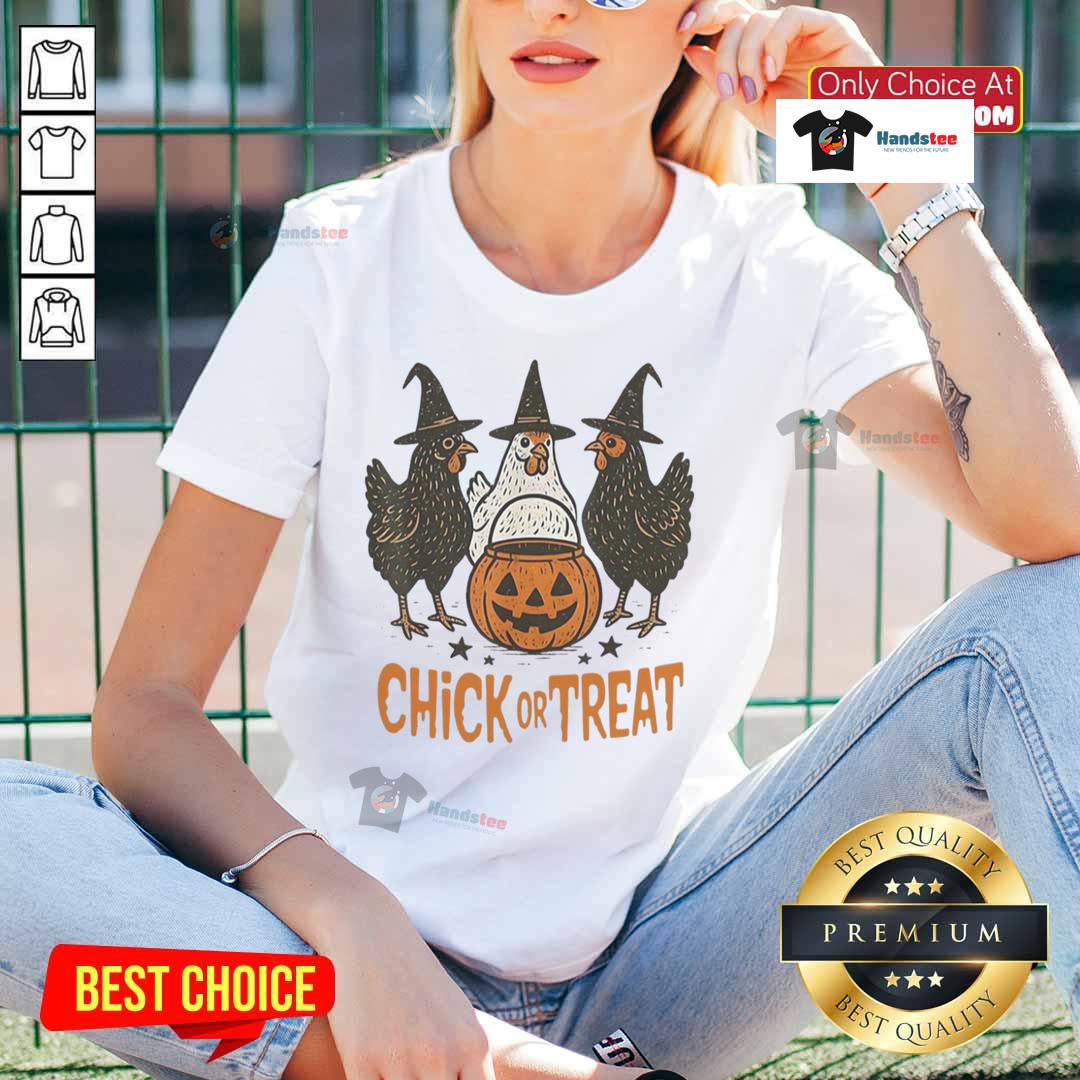 Funny Halloween chicken t-shirt for women, perfect for trick or treat celebrations. Cute design for Halloween festivities.