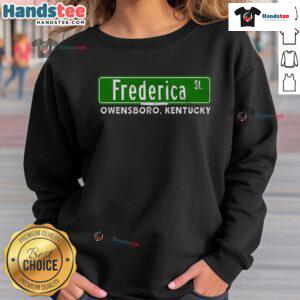 Stylish Top-The-Frederica-Street sweatshirt in navy blue, perfect for casual wear and cozy comfort.
