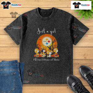 Good Snoopy and Friends Pittsburgh Steelers T-shirt, perfect for a girl who loves Halloween and Steelers spirit.
