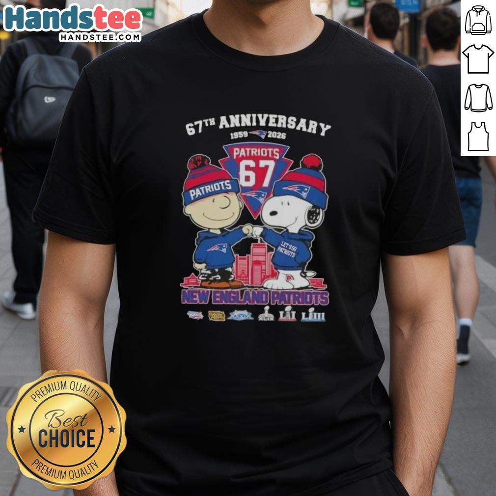 Alt Text: Cute Charlie Brown and Snoopy Super Bowl 67th Anniversary T-shirt featuring New England Patriots football skyline design.