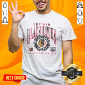 Good Chicago Blackhawks vintage crease t-shirt featuring classic logo and stylish design for hockey fans.