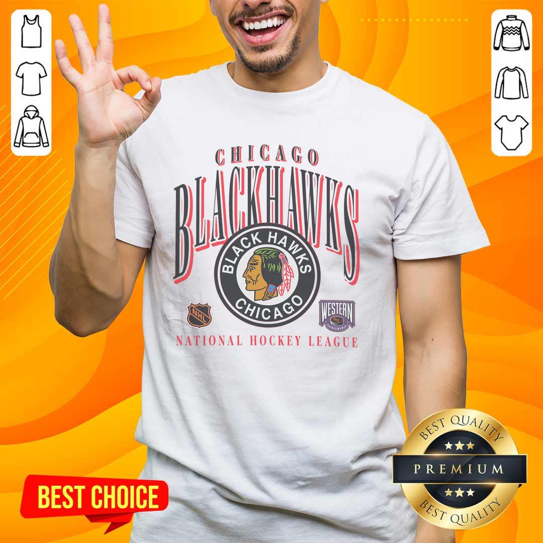 Good Chicago Blackhawks vintage crease t-shirt featuring classic logo and stylish design for hockey fans.