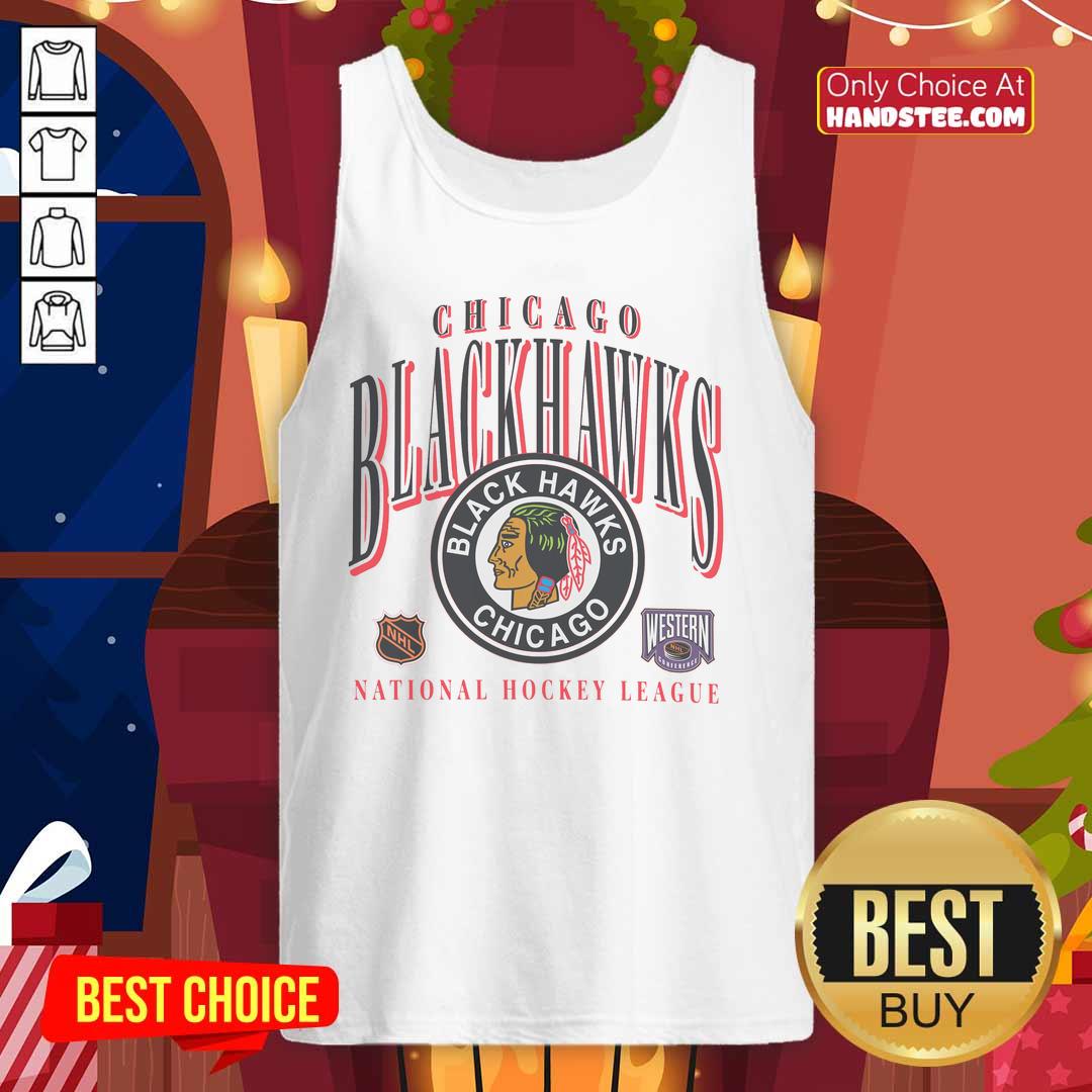 Vintage Chicago Blackhawks tank top featuring a stylish crease design, perfect for hockey fans and casual wear.