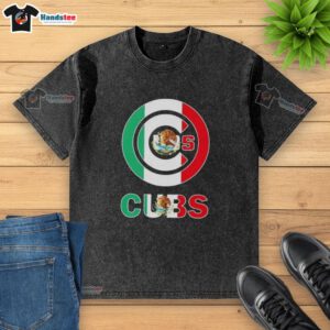 Alt Text: Chicago Cubs baseball t-shirt featuring a stylish Mexican flag design, perfect for fans and casual wear.