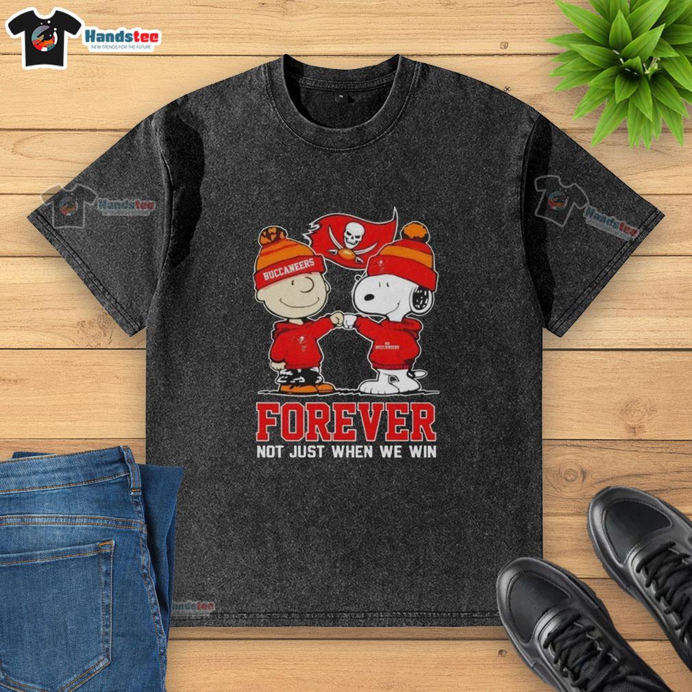 Tampa Bay Buccaneers X Charlie Brown vs Snoopy Forever t-shirt, showcasing a fun sports-themed design.