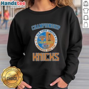 Official New York Knicks Championship Emirates NBA Cup 2025 Sweatshirt featuring team logo and vibrant colors.