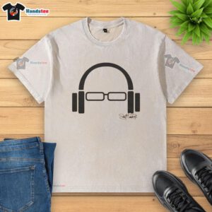 Original Scott Van Pelt logo washed t-shirt featuring a vintage design in a relaxed fit, perfect for sports fans.