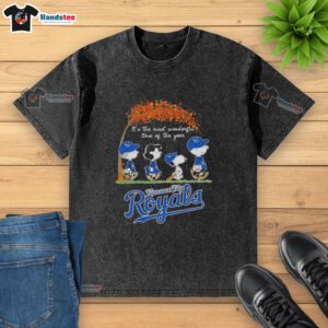 Alt Text: Premium Kansas City Royals X Peanuts Snoopy and Friends autumn t-shirt featuring a festive design for the season.