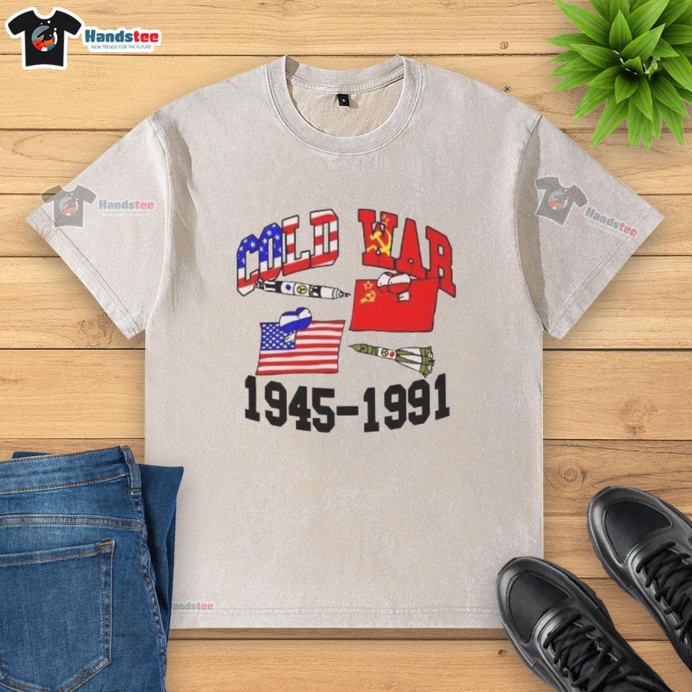 Official Cold War 1945-1991 washed t-shirt featuring a vintage design and soft fabric, perfect for history enthusiasts.