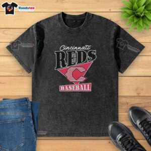 Alt Text: Premium Cincinnati Reds Baseball Logo 2026 washed t-shirt featuring a vintage design and comfortable fit.