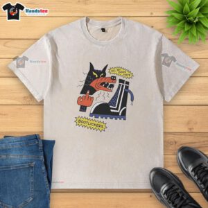 Nice Wolf graphic on a middle finger t-shirt; perfect for dog lovers who hate bootlickers. Fun and edgy design.
